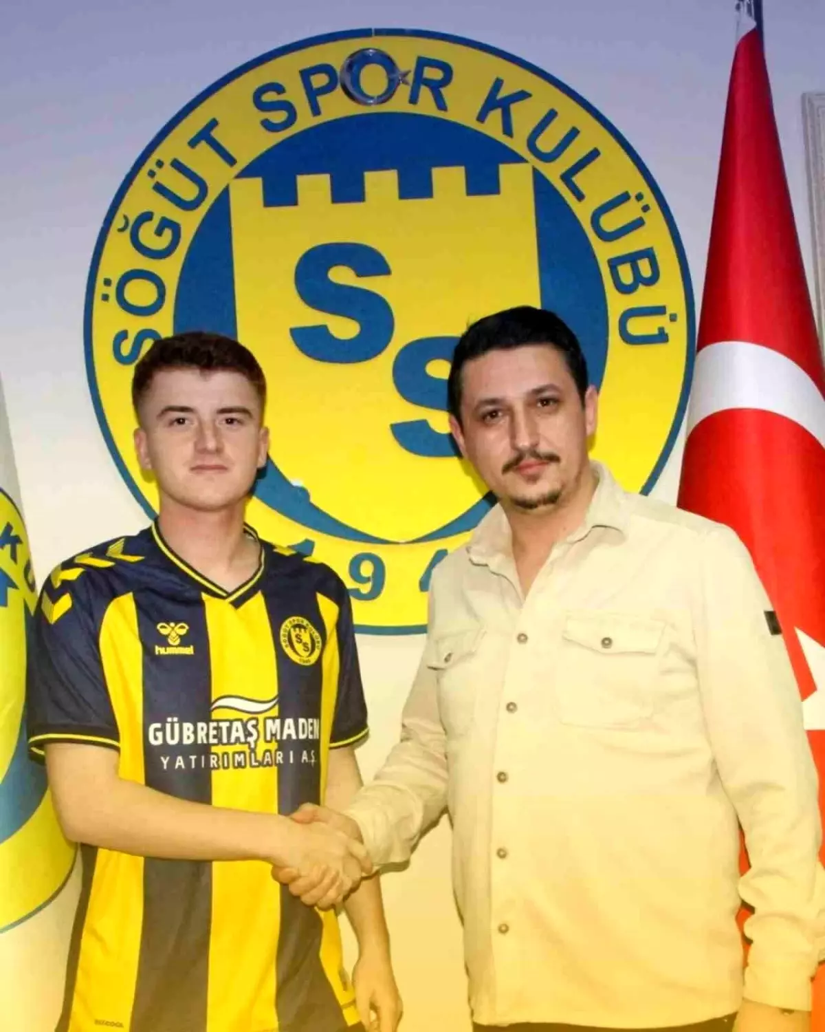 Galatasaray altyapısından yetişen genç futbolcu Söğütspor\'a transfer oldu