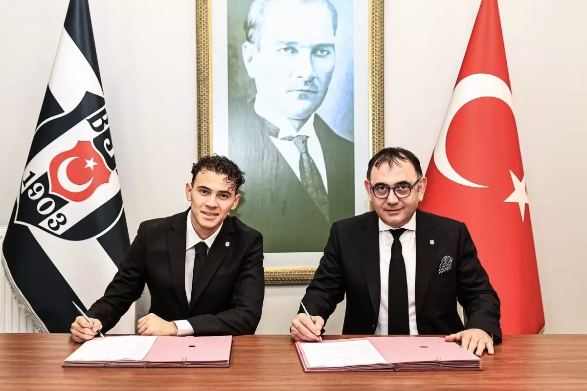 İmzayı attu! Kristjan Asllani, resmen Beşiktaş\'ta