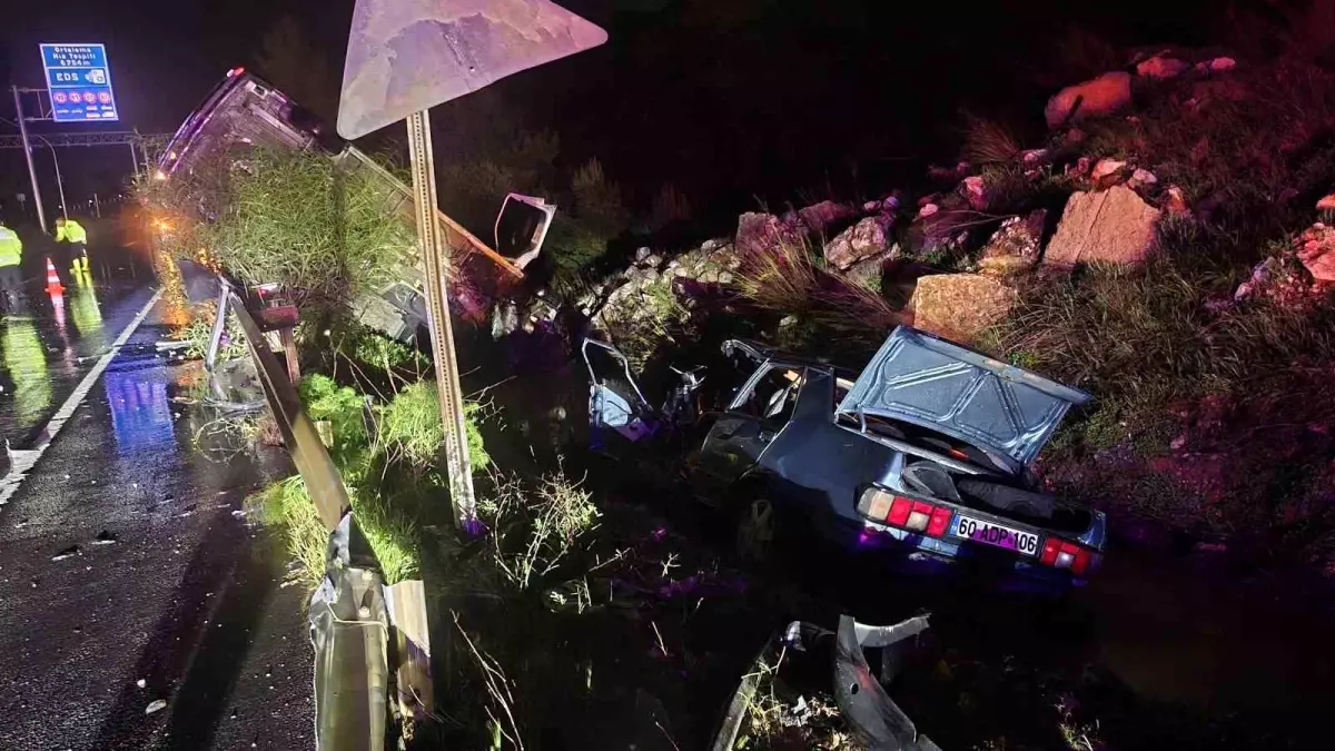 Bodrum\'da Zincirleme Trafik Kazası: 3 Yaralı