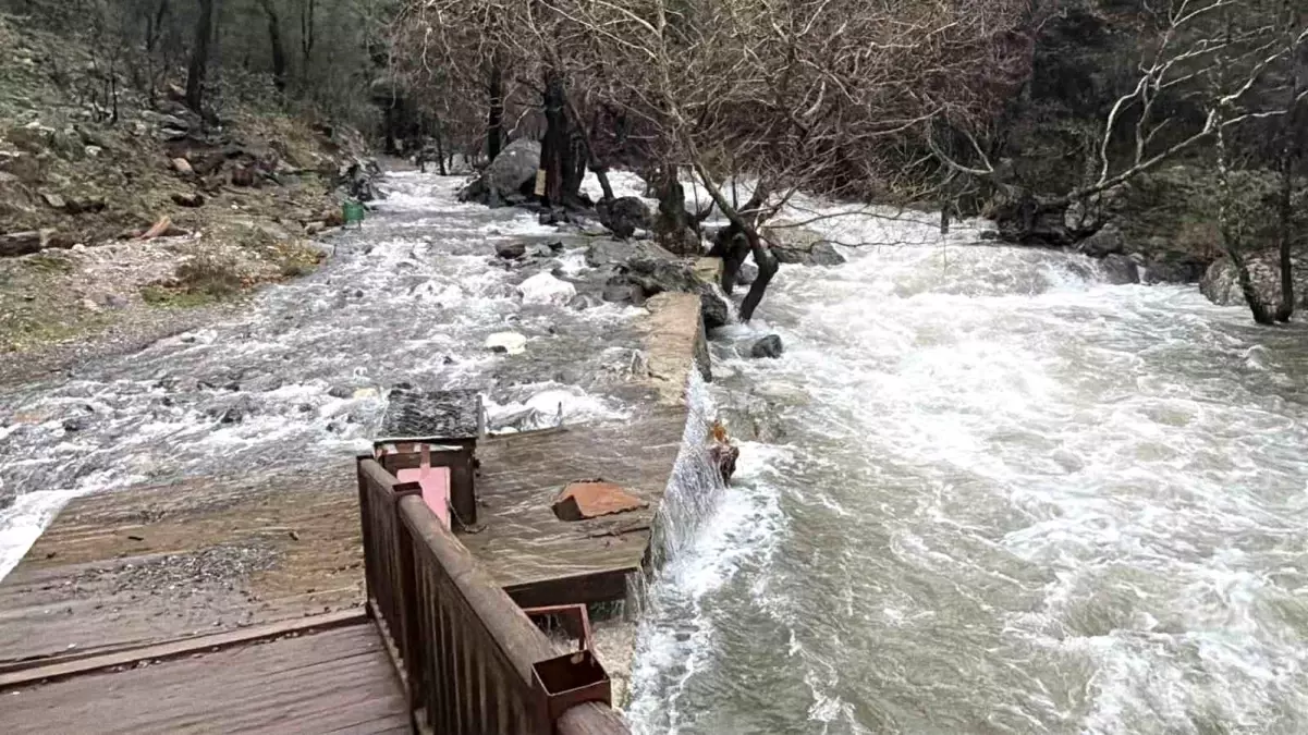 Kazdağları\'nda Ani Kar Erimeleri