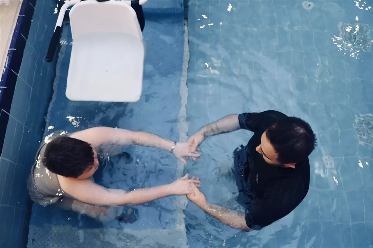 Hidroterapi ile Özel Gereksinimli Çocuklar Destekleniyor