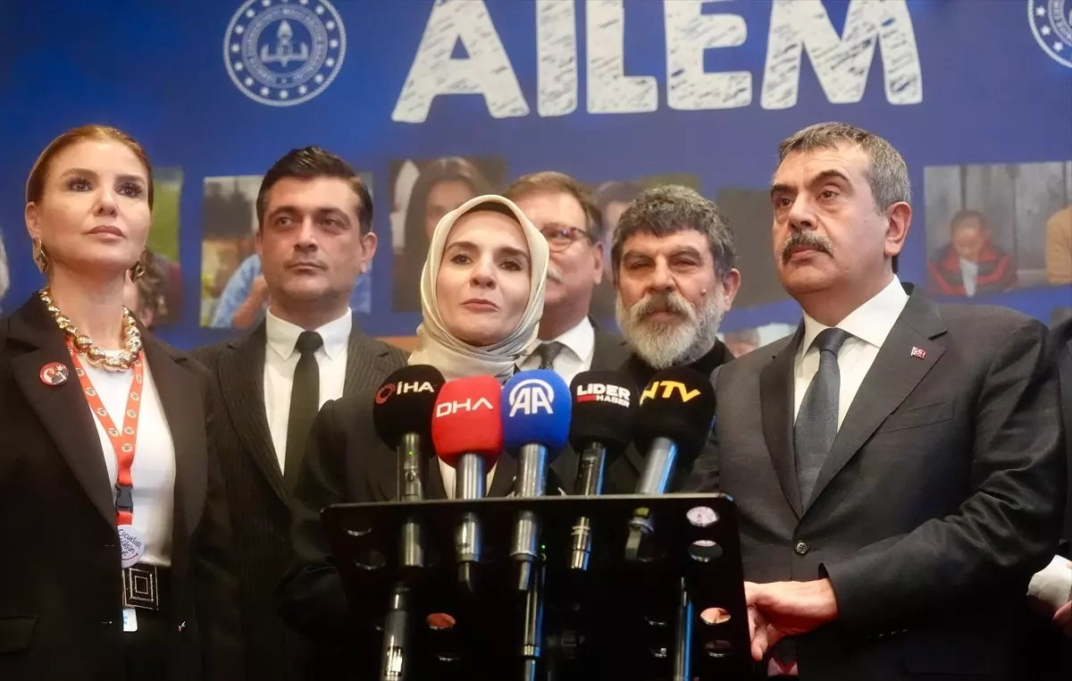 Bakan Tekin’den \'Ailem\' Projesine Destek