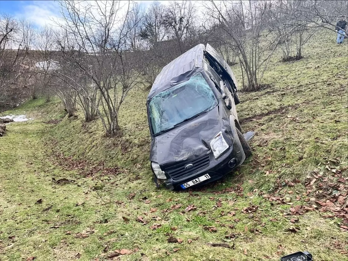 Tekkeköy\'de Trafik Kazasında 1 Ölü, 2 Yaralı