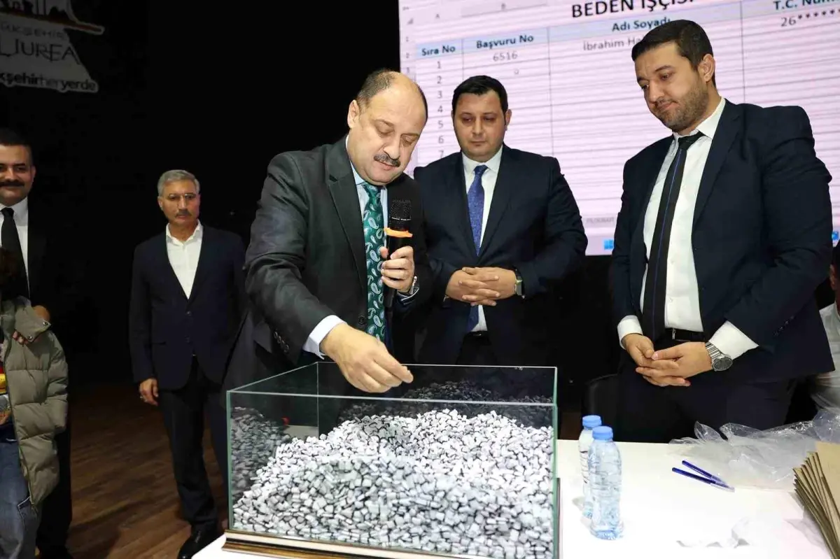 Şanlıurfa\'da 90 personel alımı için kura çekimi yapıldı