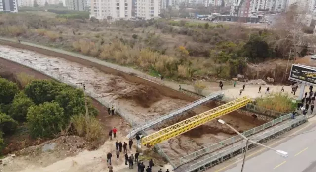 Sele teslim olan Mersin'den korkutan görüntüler Sele teslim olan Mersin'den korkutan görüntüler