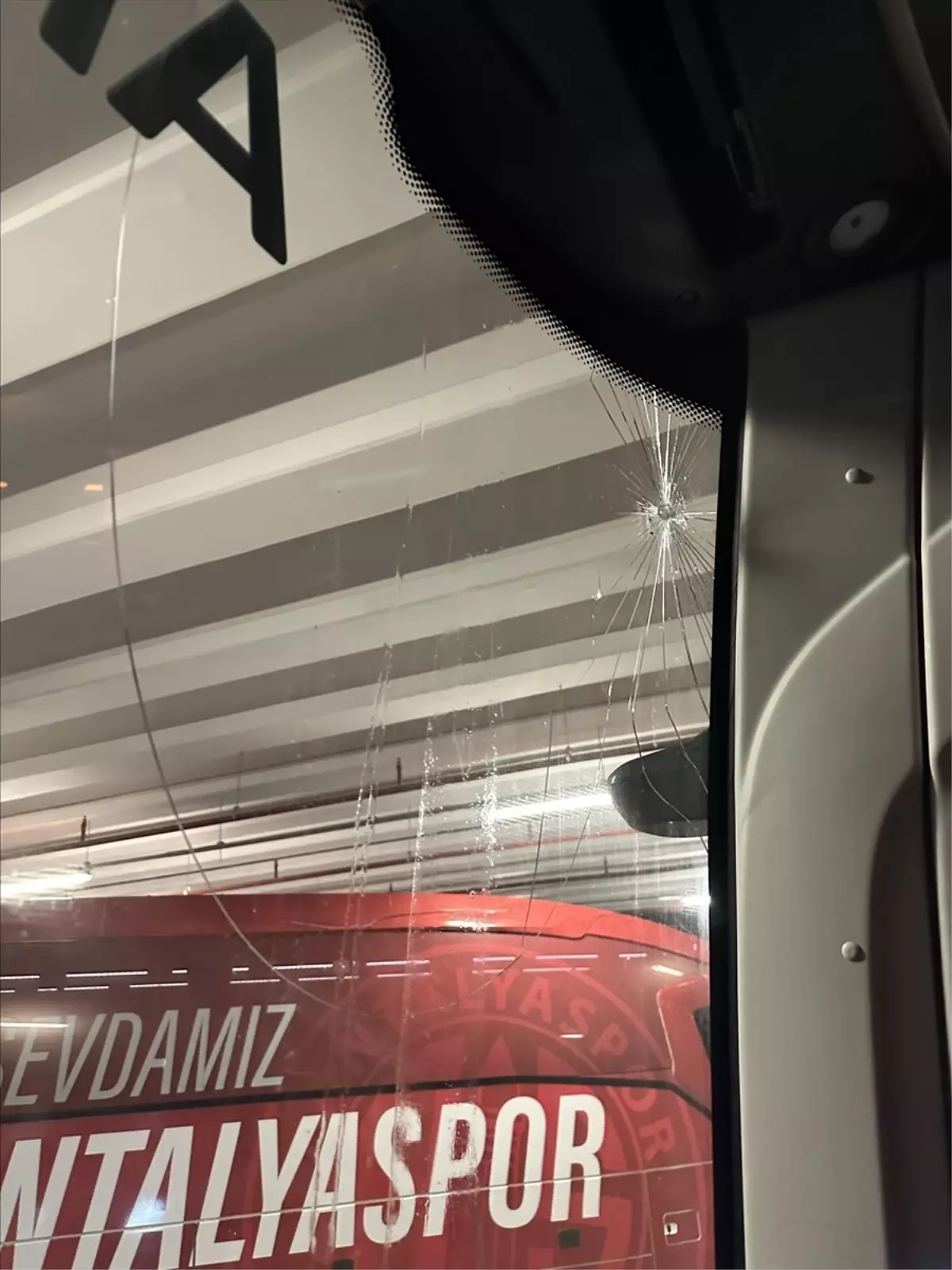 Trendyol Süper Lig\'de Taşlı Saldırı