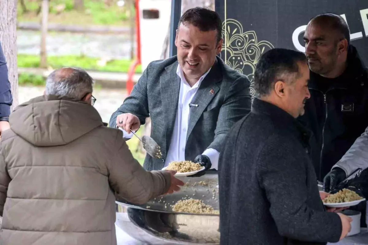 Vali Sözer\'den Şifalı Pilav İkramı