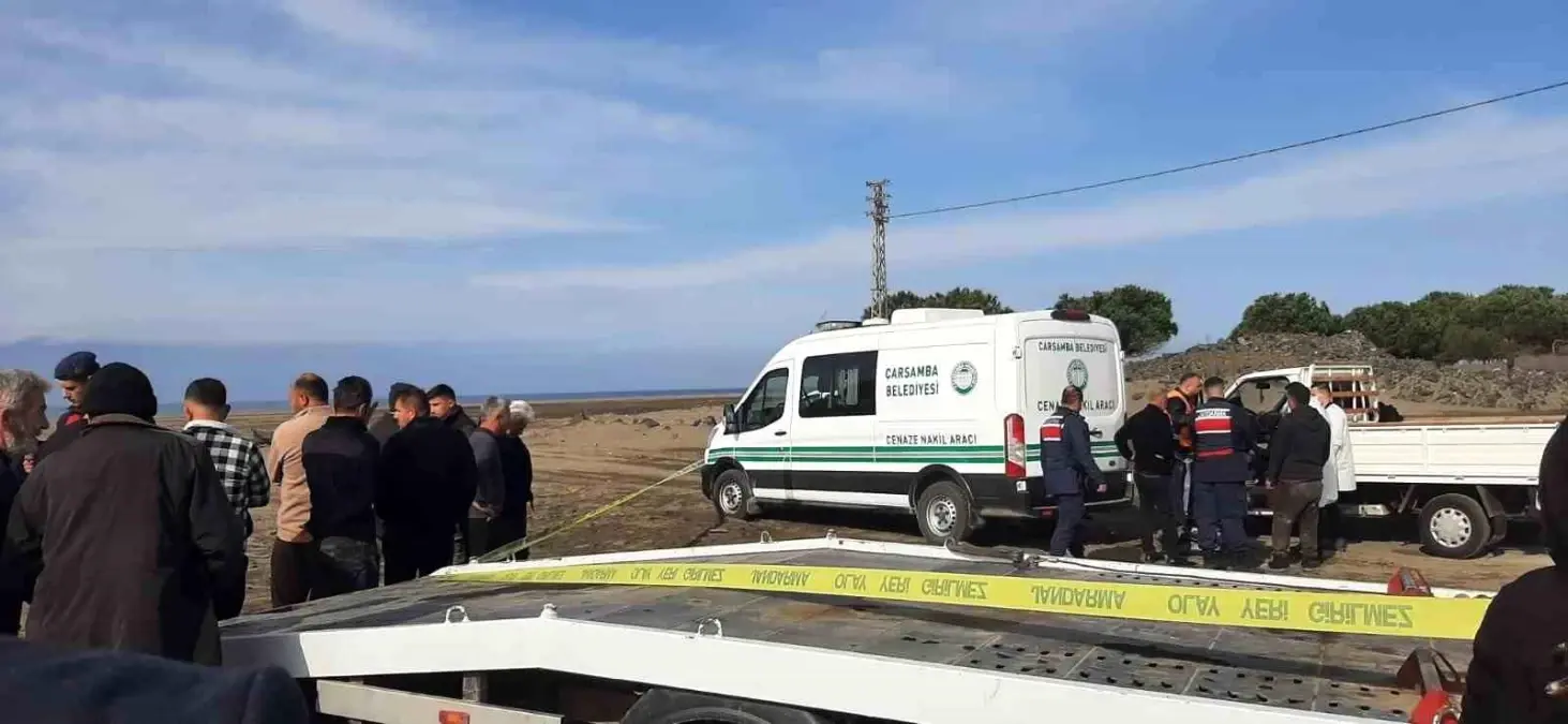 Samsun\'da Genç Adam Kamyonette Ölü Bulundu