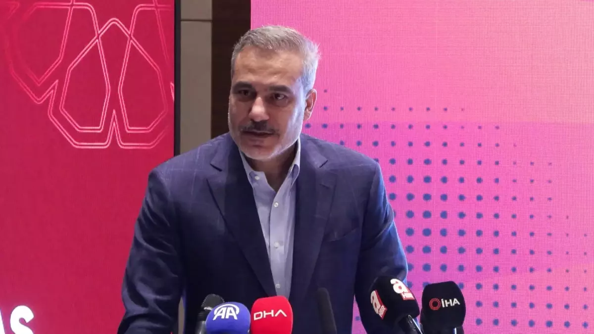 TÜGVA\'dan Gençlere Sosyal Fayda Mesajı