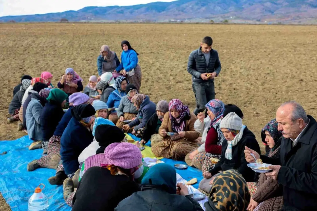 Başkan Arslan sarımsak işçileriyle bir araya geldi