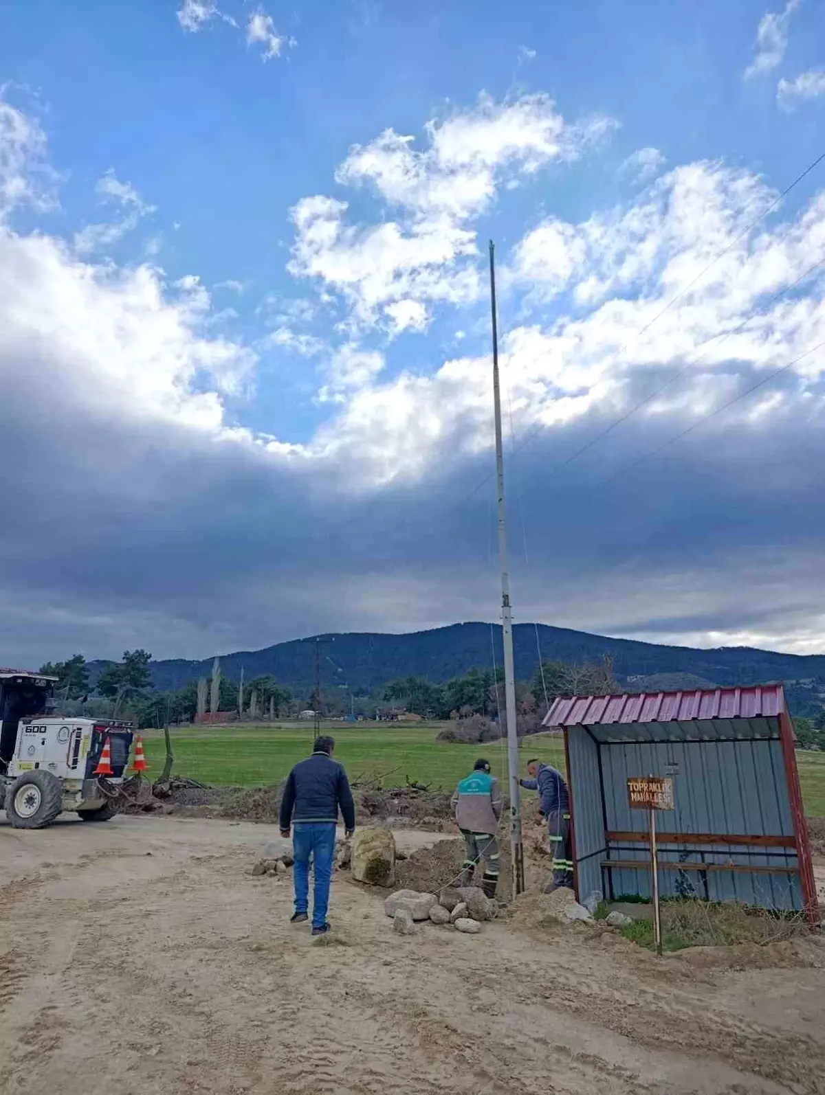 Bayrak İpi Çalındı