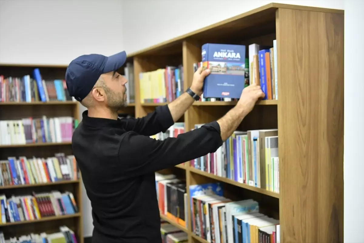 Kayseri\'de Diş Hastanesinde Okuma Salonu Açıldı