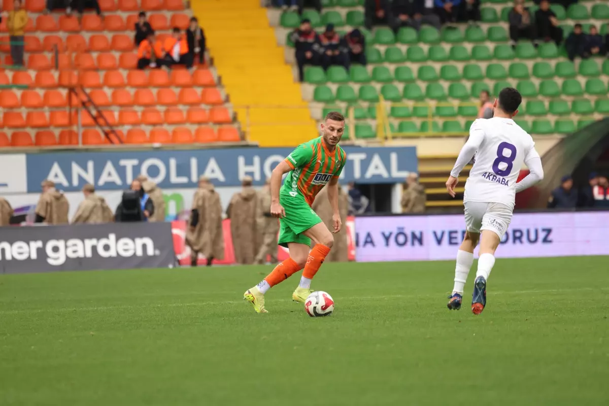 Alanyaspor, Eyüpspor\'a 3-1 Mağlup