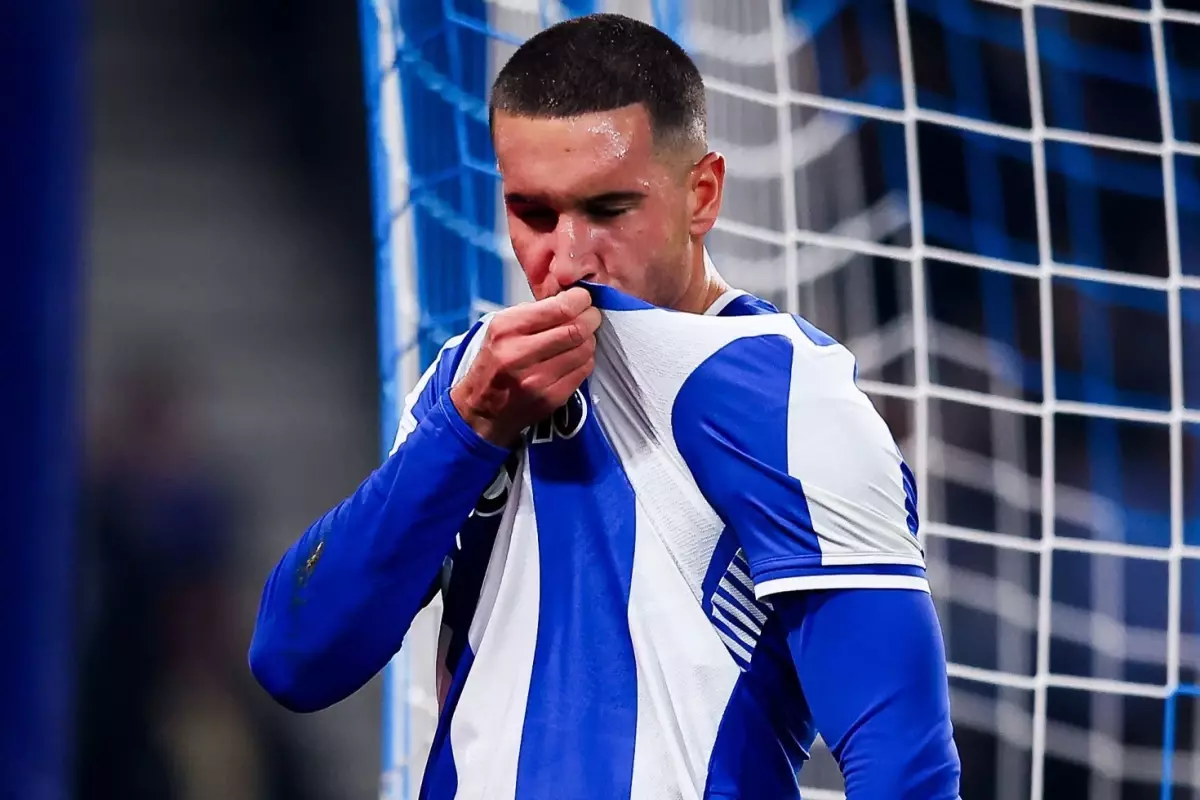 Görüşmeler başlıyor! Galatasaray\'a Türk golcü