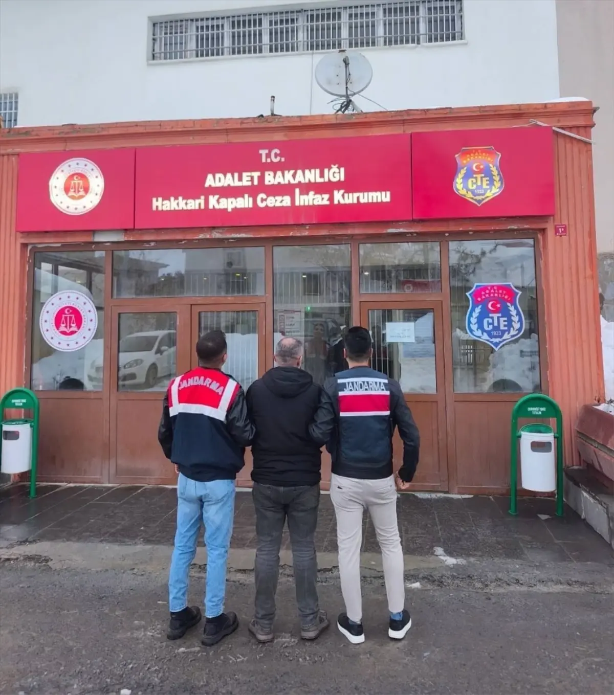 Firari Hükümlü Hakkari\'de Yakalandı