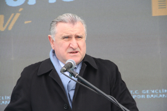 Iğdır FK'nin yeni stadının açılışı gerçekleştirildi Iğdır FK'nin yeni stadının açılışı gerçekleştirildi