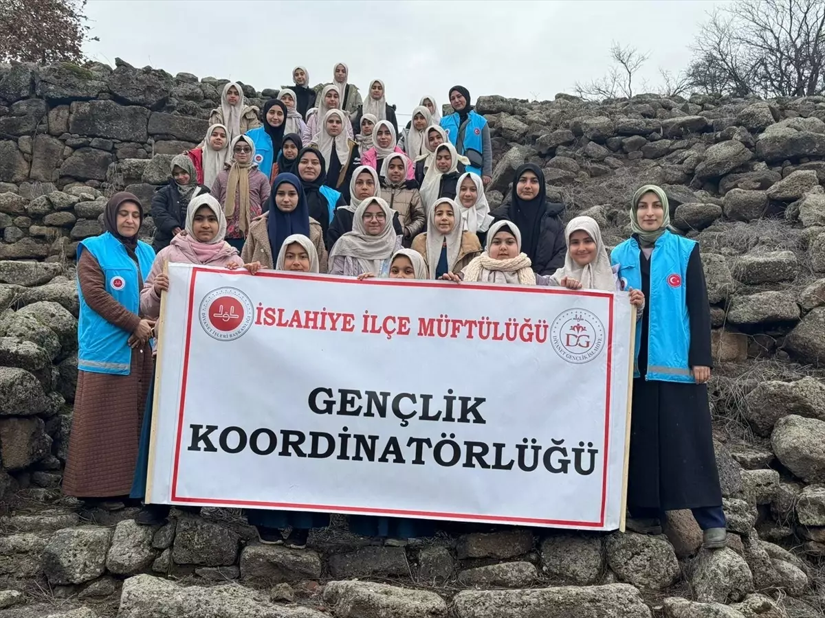 İslahiye Müftülüğünden gençliğe değer ara dönem kampı