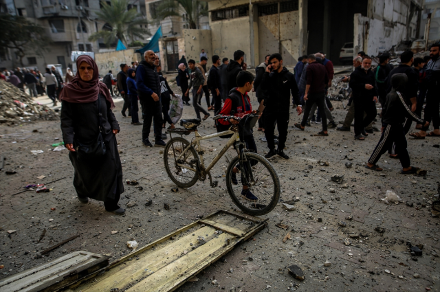 İsrail'den peş peşe saldırılar! Polis merkezi de hedef alındı, çok sayıda ölü var