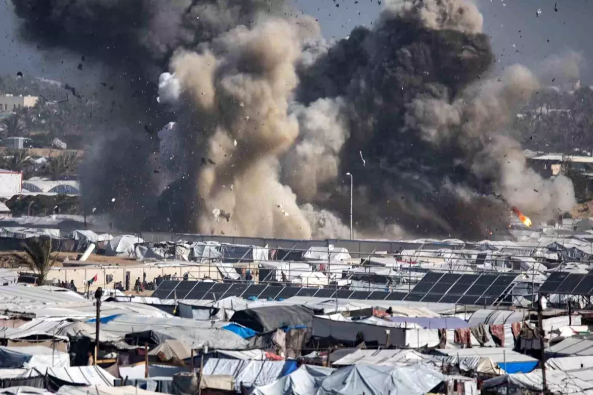 Gazze\'de İsrail Saldırıları Can Almaya Devam Ediyor