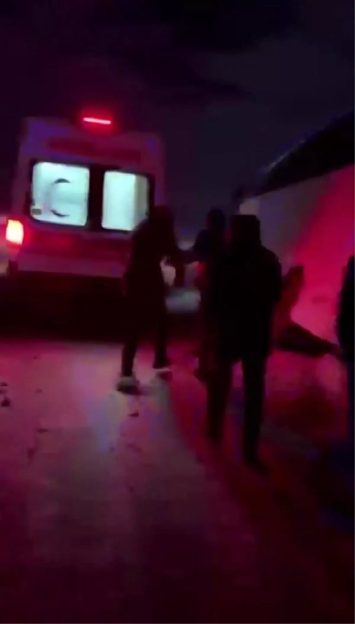 Kangal\'da İşçi Servis Otobüsü Kaza Yaptı