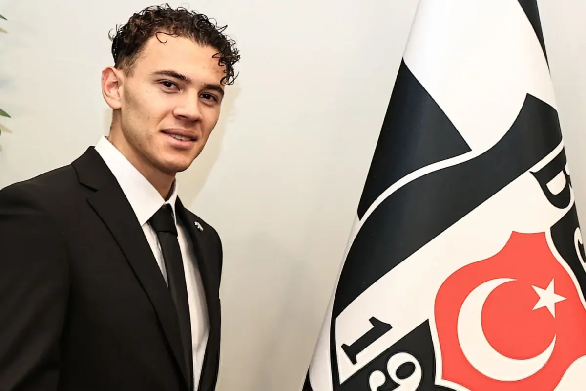 Kristjan Asllani\'nin bilinmeyenleri: Mülteci teknesinden yeşil sahalara uzanan hayat