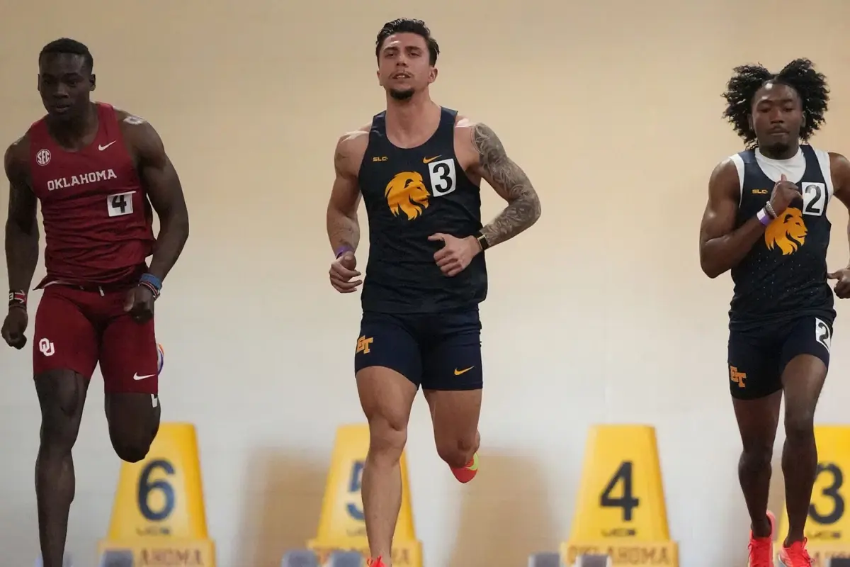 Milli atlet Oğuz Uyar, 200 metrede Türkiye rekoru kırdı