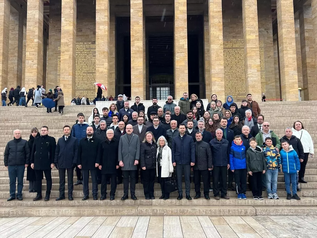 Mübadil Torunları Anıtkabir\'i Ziyaret Etti
