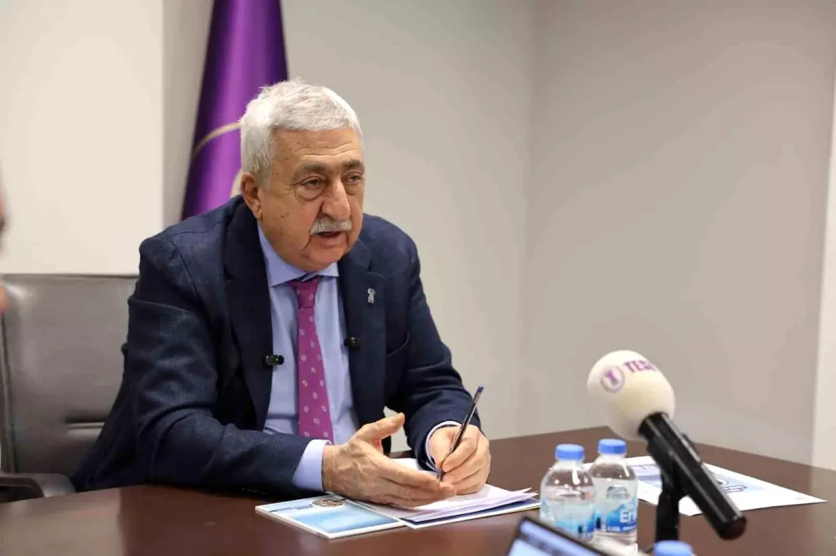 Kredi Kartı Yapılandırması Piyasalara Canlılık Getirecek