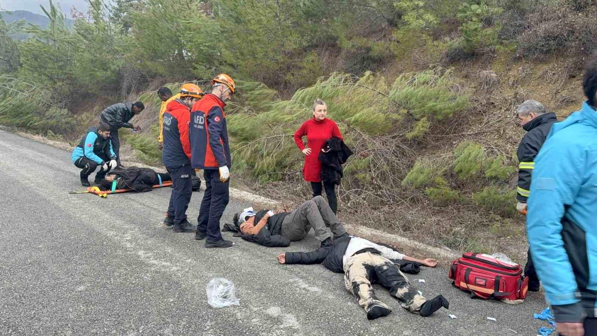 Karabük\'te Yabancı Öğrencileri Taşıyan Minibüs Kaza Yaptı