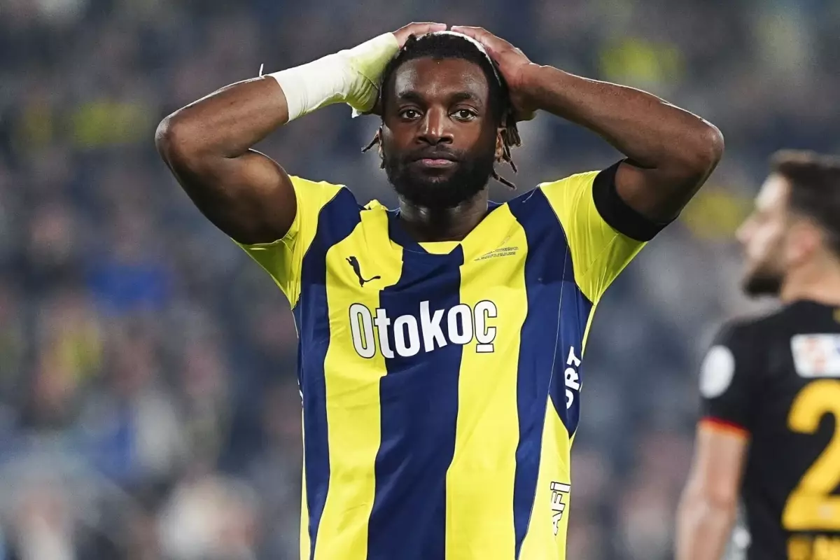 Allan Saint-Maximin\'in Meksika macerası 6 ay sürdü! Veda sonrası ırkçılık iddiası