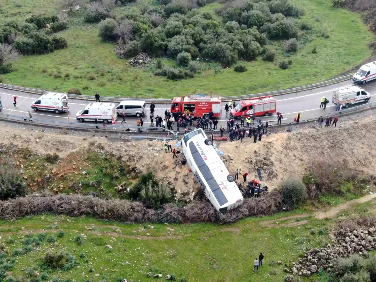 Antalya\'da Otobüs Kazası: 8 Ölü, 26 Yaralı