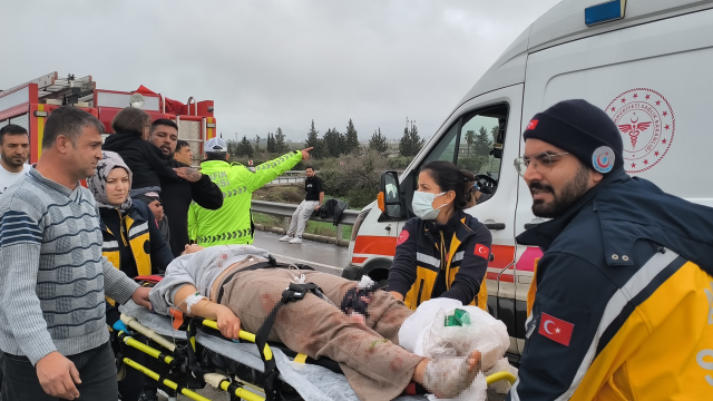 Antalya'da yolcu otobüsü şarampole yuvarlandı! Çok sayıda ölü ve yaralı var Antalya'da yolcu otobüsü şarampole yuvarlandı! Çok sayıda ölü ve yaralı var