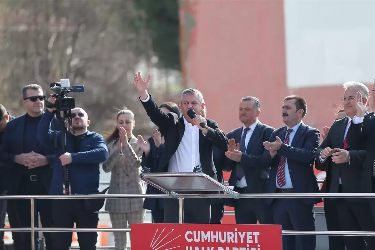 Özgür Özel\'den Erken Seçim Çağrısı