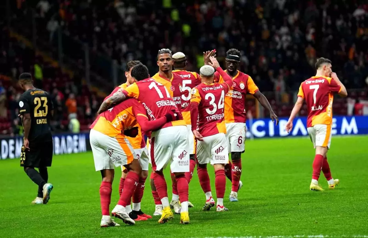 Galatasaray 8. Maçında Yenilmezlik Serisini Sürdürüyor