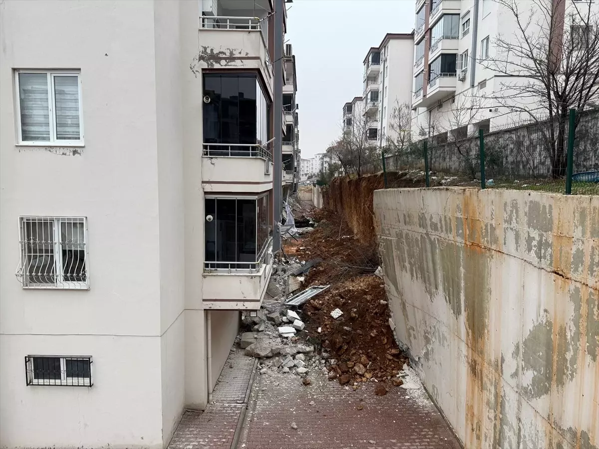 Gaziantep\'te İstinat Duvarı Çöktü