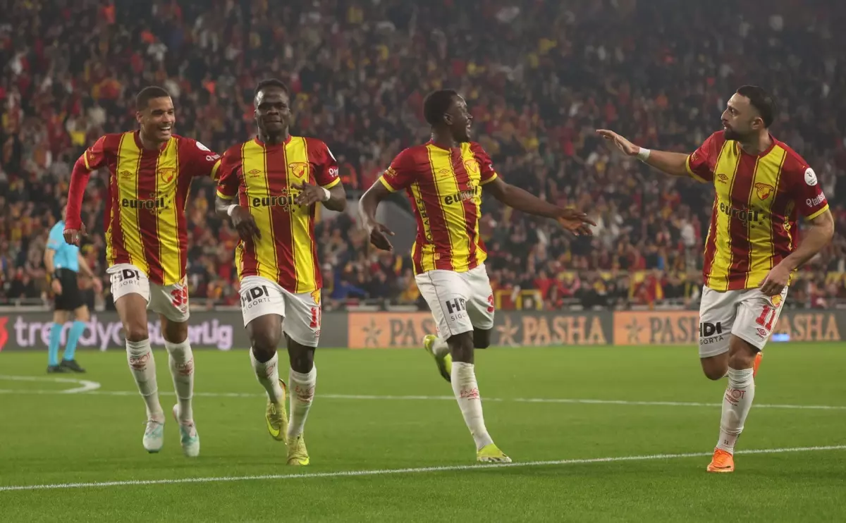 Göztepe, Fatih Karagümrük\'ü Geçti