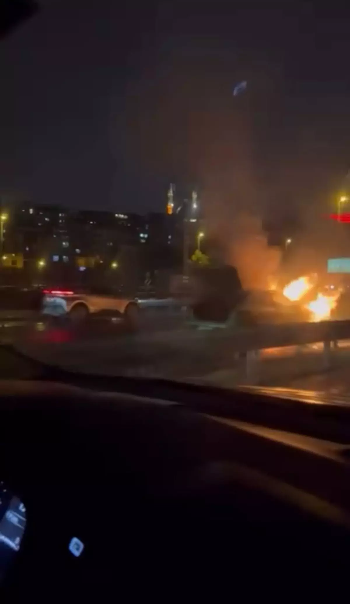 Haliç Köprüsü\'nde Otomobil Yangını