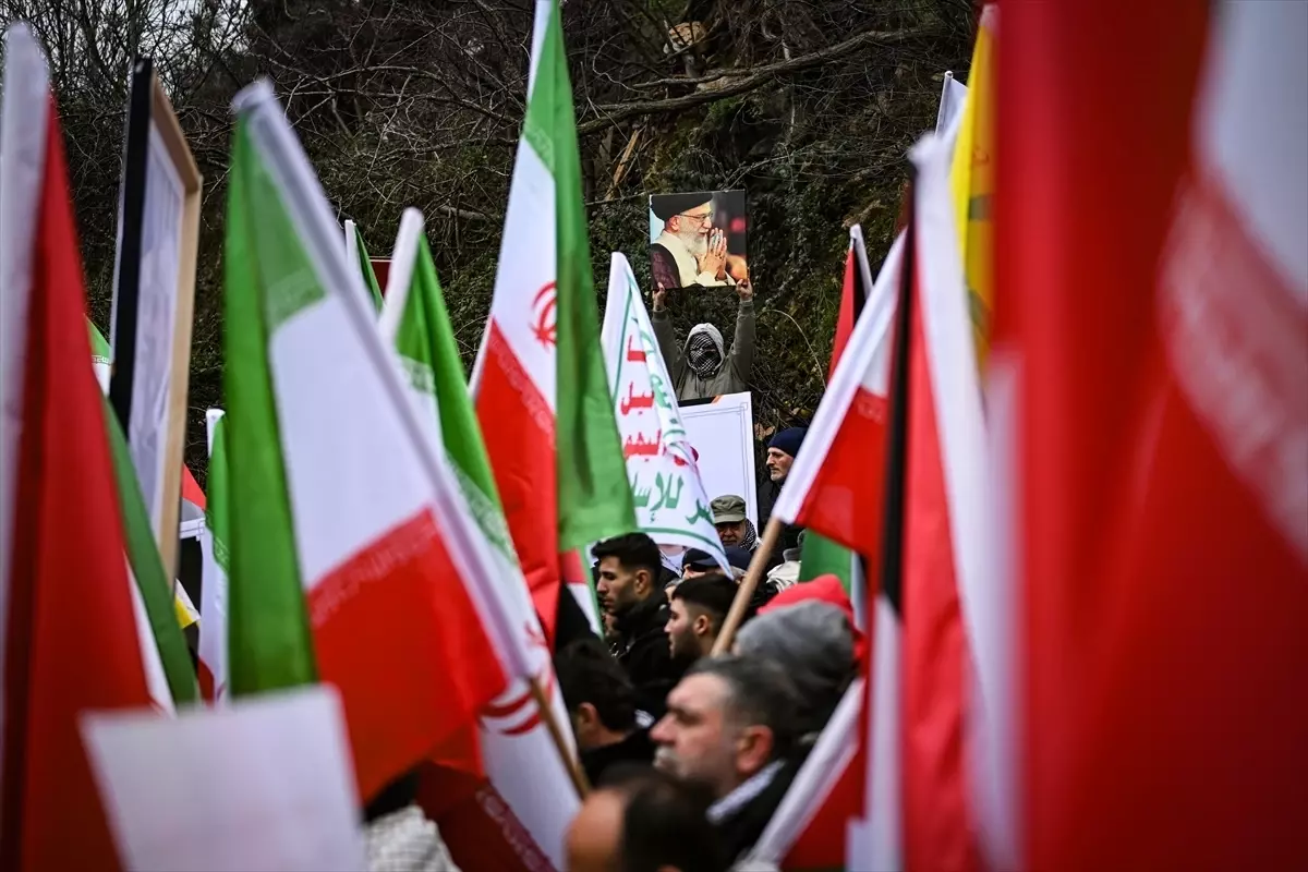 ABD\'nin İran Politikalarına Protesto