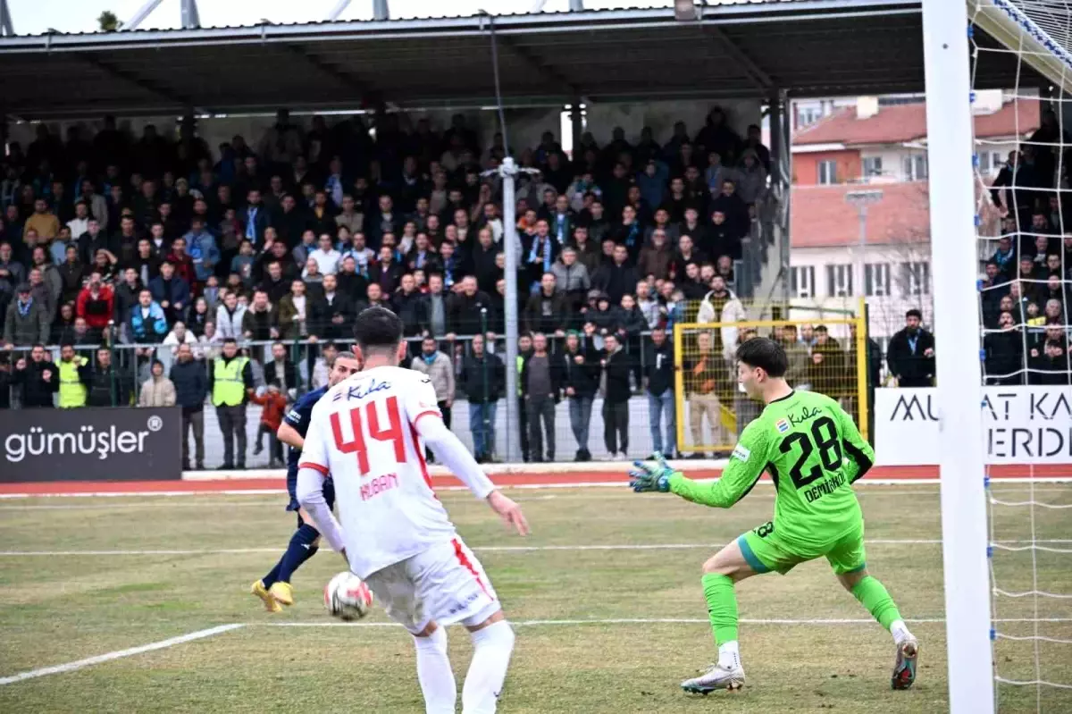 Kütahyaspor, Balıkesirspor\'u 2-1 yendi