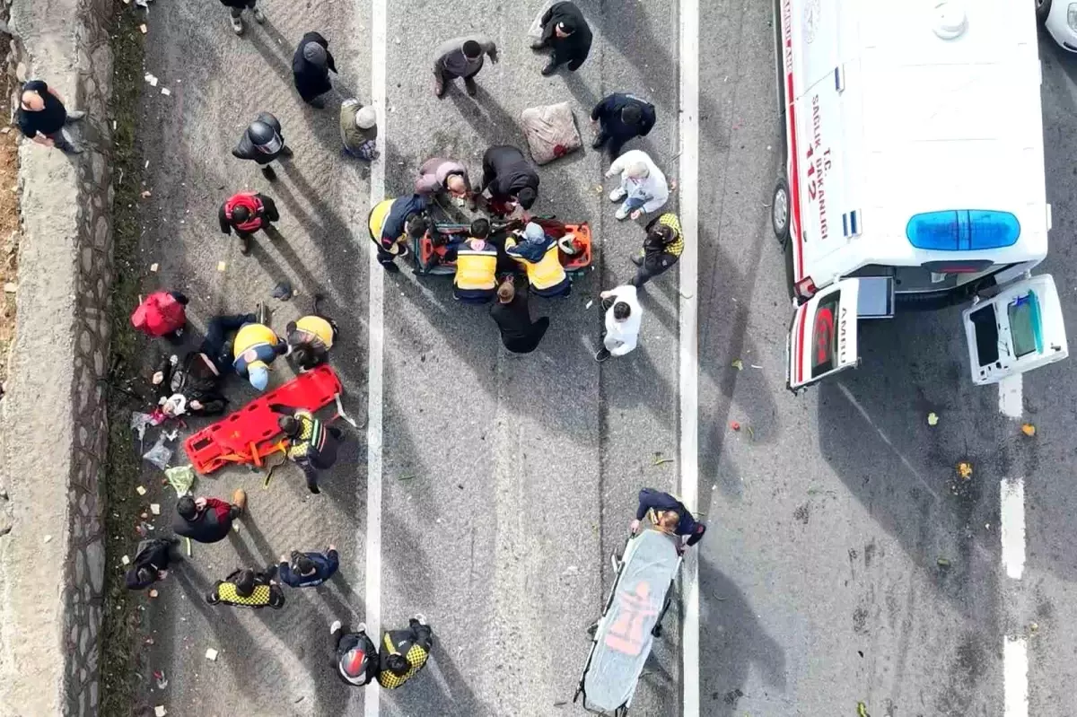 Kırıkkale\'de Zincirleme Kaza: 2 Yaralı