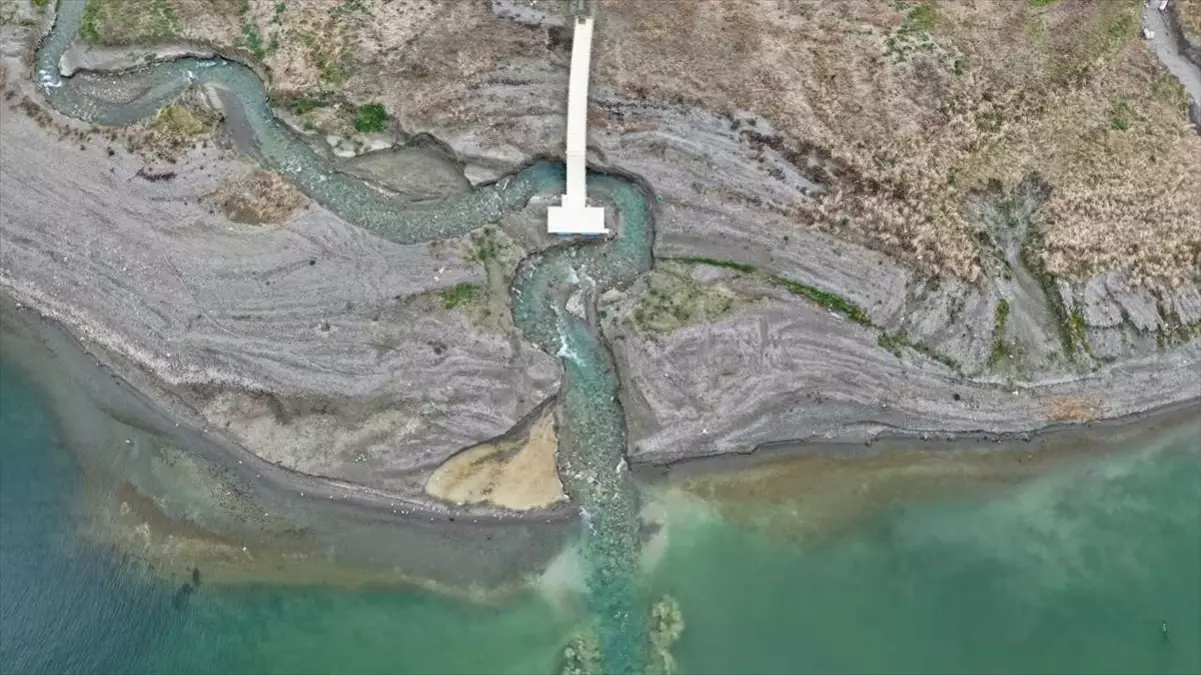 Sapanca Gölü\'ne 3 Milyon Metreküp Su Takviyesi