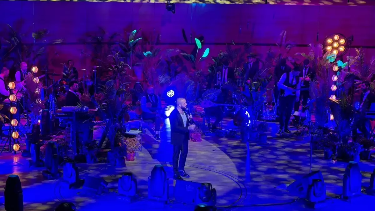 Berkay, \'Evdeyiz Dede\' ile Ankara\'da Sahne Aldı