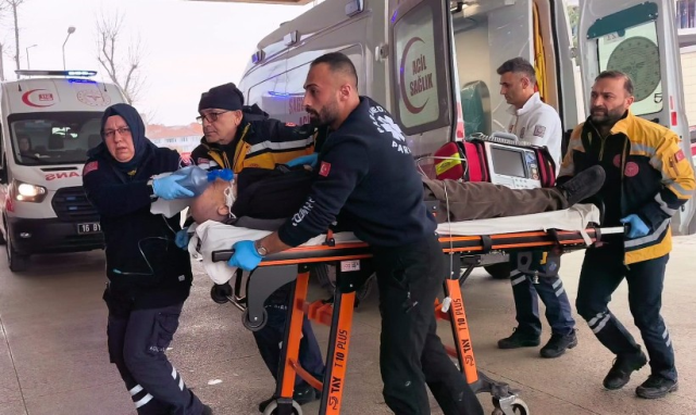 Tabancayla kayınpederini öldürüp, kayınbiraderini yaraladıktan sonra kaçtı Tabancayla kayınpederini öldürüp, kayınbiraderini yaraladıktan sonra kaçtı