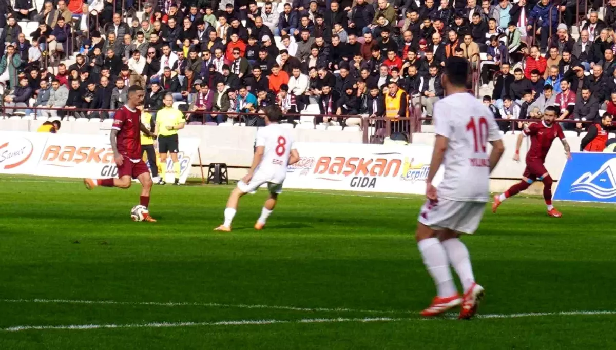 Elazığspor, Altınordu\'yu 2-0 Yendi