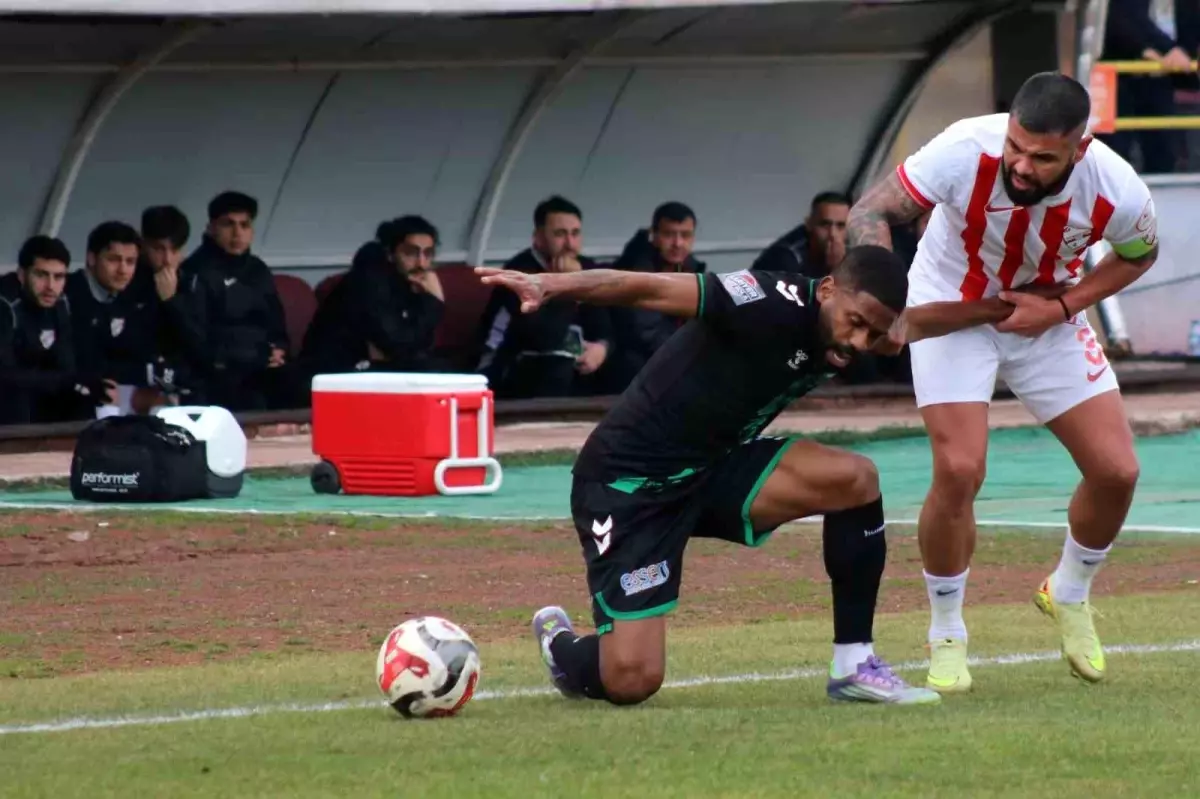 Boluspor, Sakaryaspor\'u 2-0 Mağlup Etti