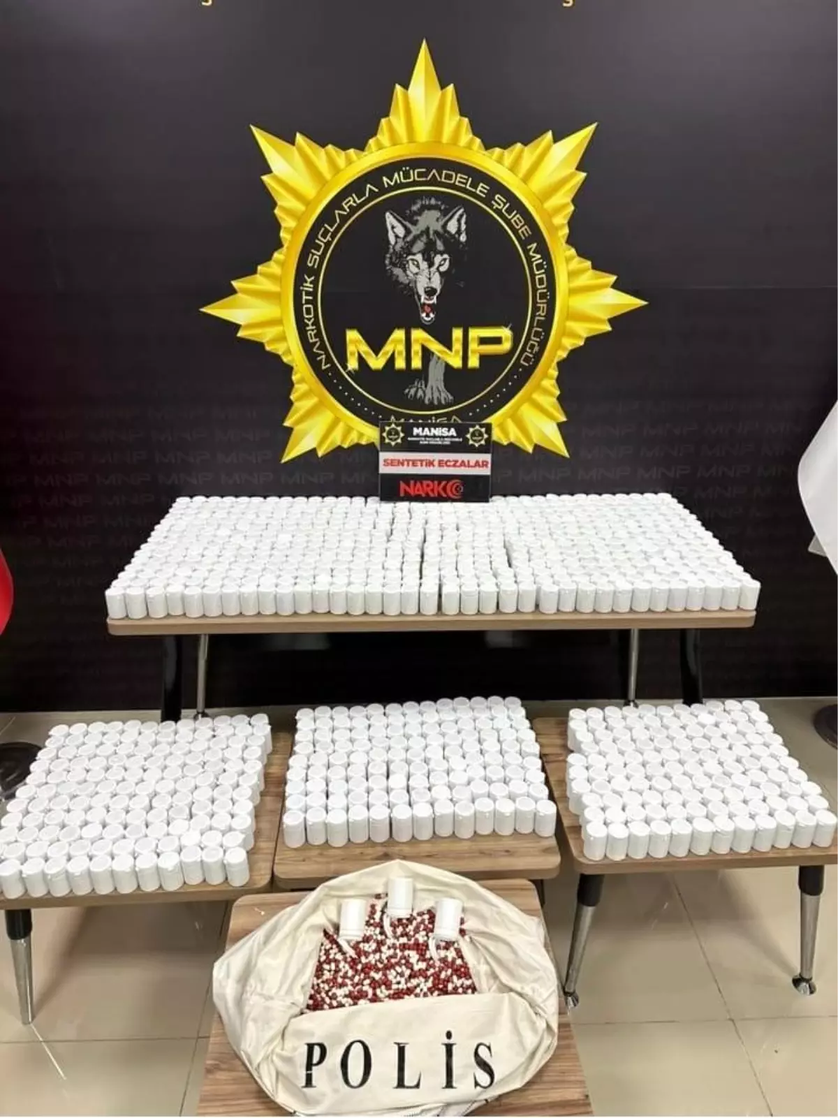 Manisa\'da Narkotik Operasyonu: 54 Bin Hap Ele Geçirildi