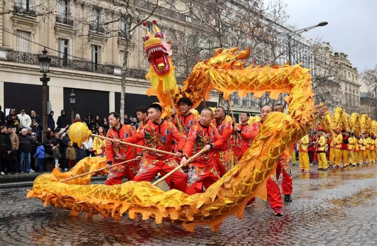 Paris\'te Çin Yeni Yılı Kutlamaları