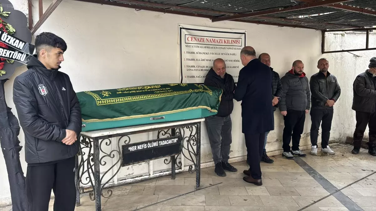 Antalya\'daki Kazada Hayatını Kaybeden Öğrenci Uğurlandı