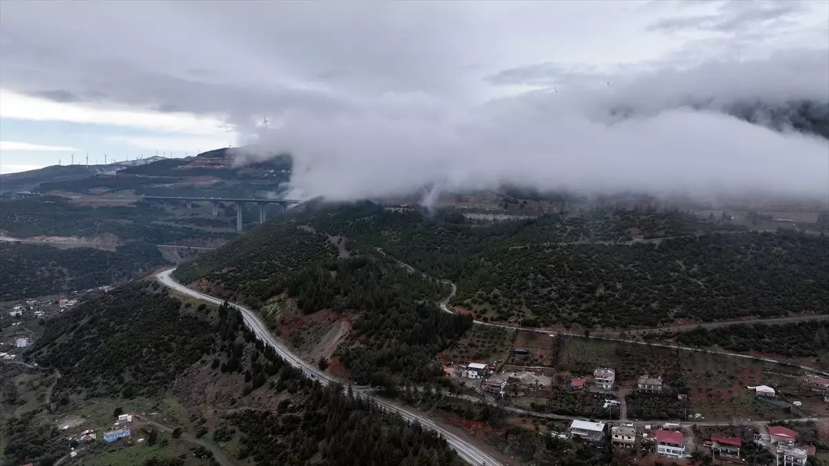 TAG Otoyolu\'nda Sis Nedeniyle Trafik Etkilendi