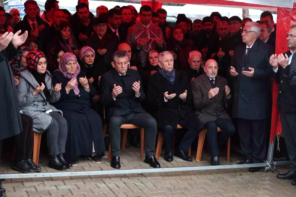 Bozbey ve Özel Deprem Bölgesini Ziyaret Etti